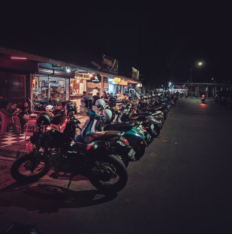 Street photo in Banjarbaru, Indonesia by Setyaki Laksana