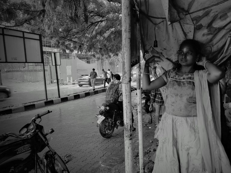 Street photo in Hyderabad, India by Tanwir Mir