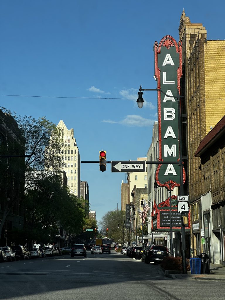 Street photo in Birmingham, United States by Alexus Moore