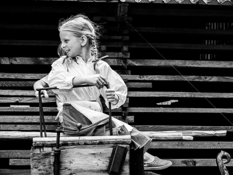 Street photo in Velhartice-Kolinec, Czechia by Liburek Nyvltu