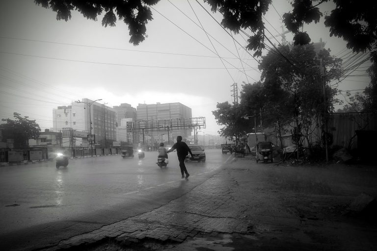 Street photo in Hyderabad, India by Tanwir Mir