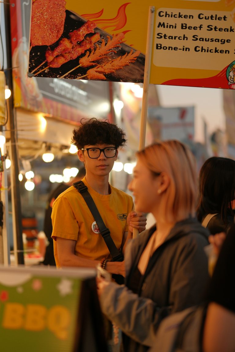 Street photo in Markham, Canada by Rhain Peralta