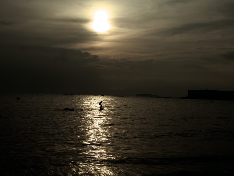 Street photo in Hayama, Japan by Satoshi Osuga