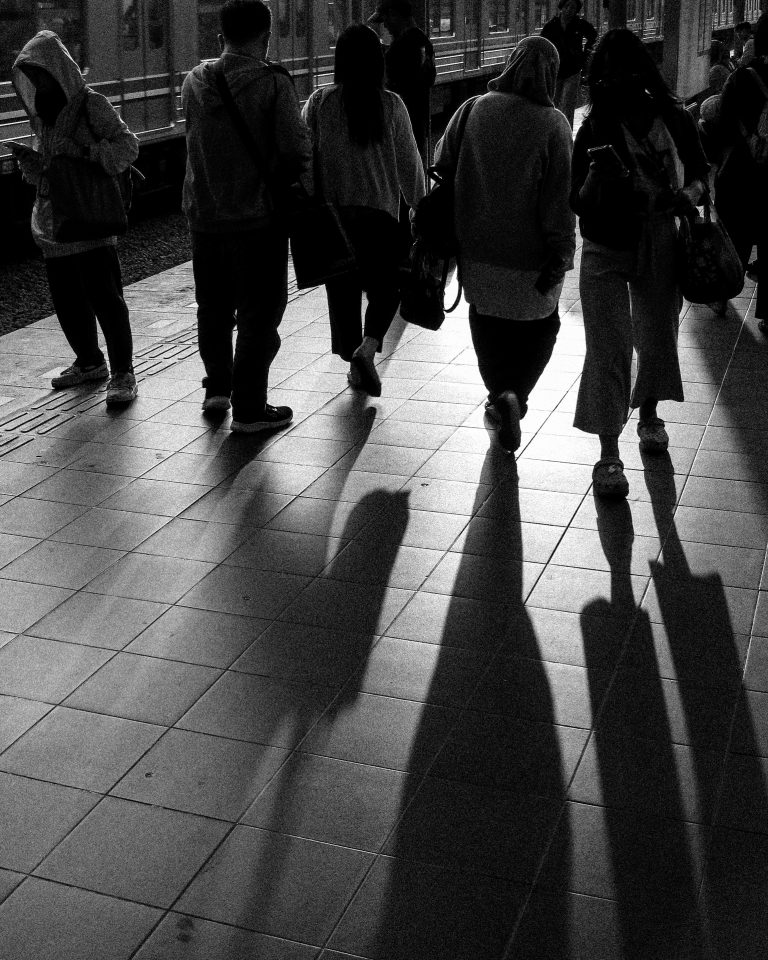 Street photo in Bekasi, Indonesia by Peaceuall ℗
