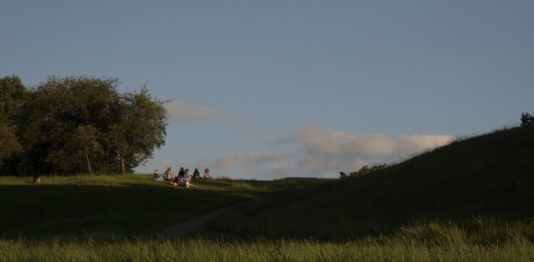 Photo by Amina Verse