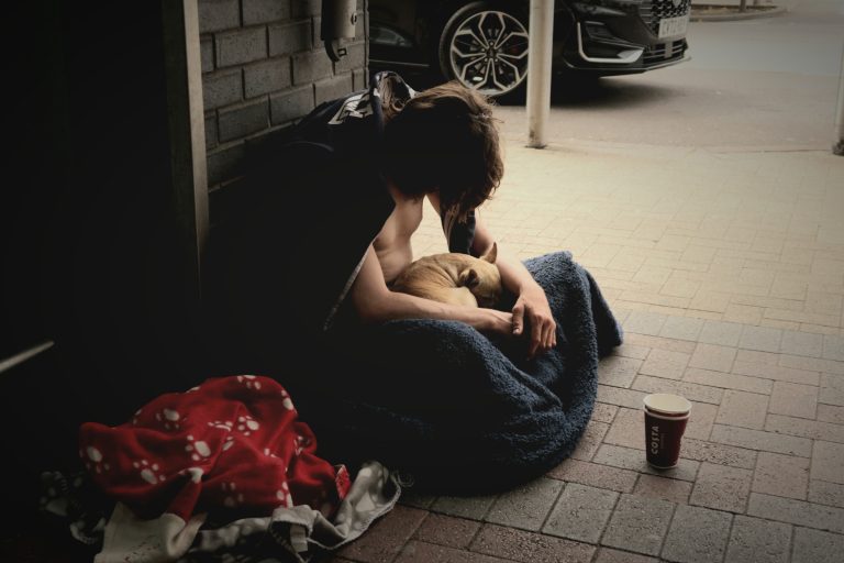 Street photo in Swansea, United Kingdom by Josh Allen