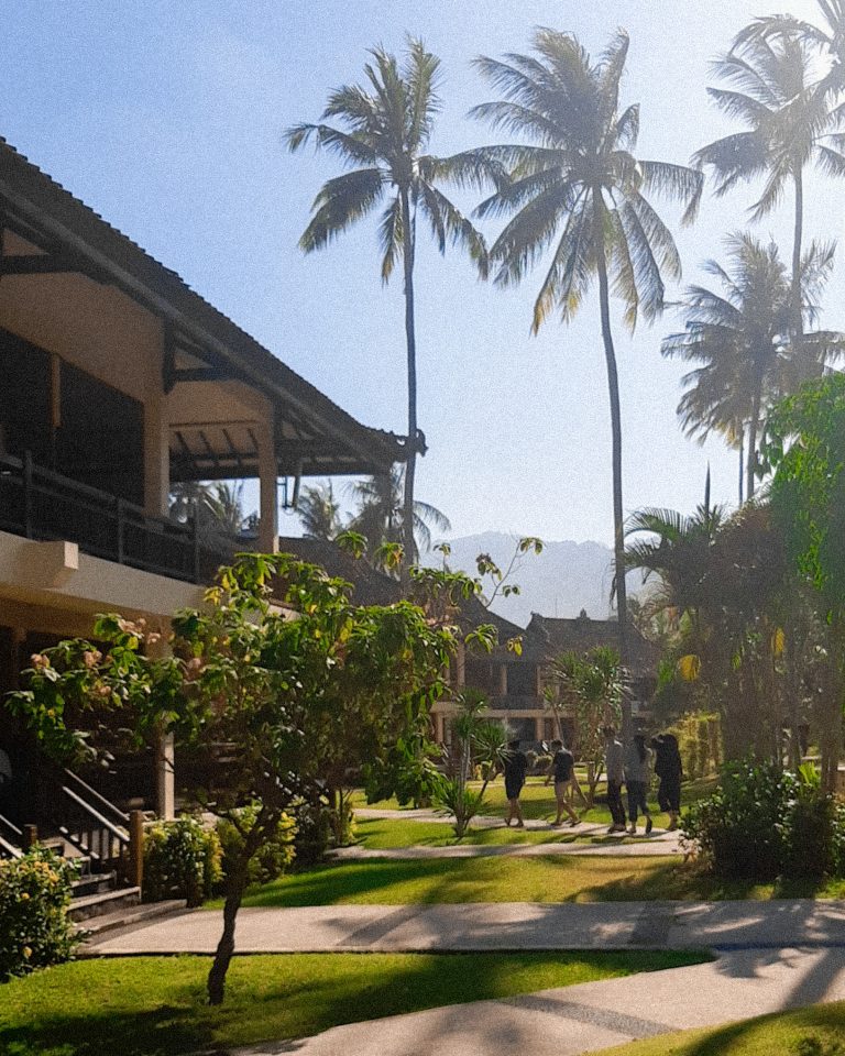 Street photo in Lombok, Indonesia by Vincentius Ivan Patricio