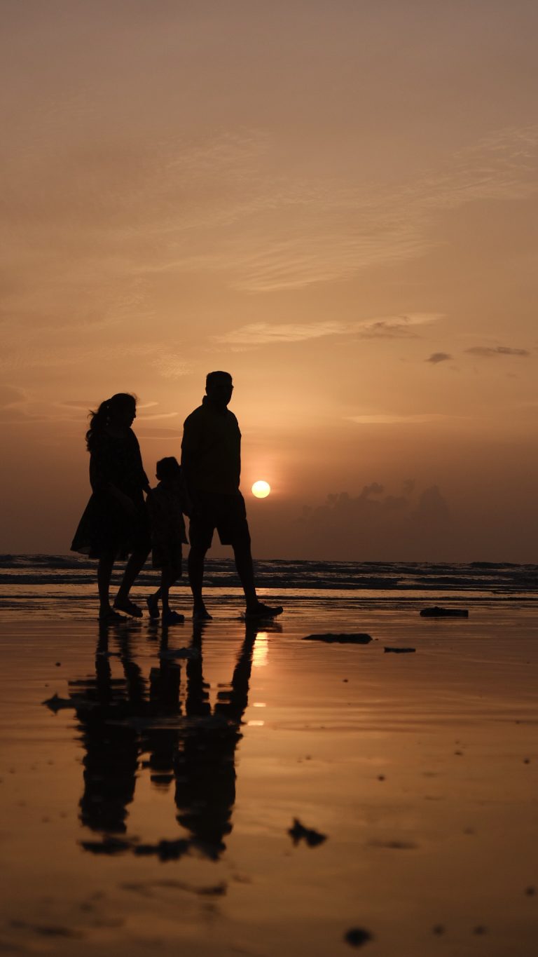 Street photo in Alibag, India by Sameer Khot