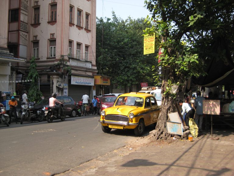Street photo in Kolkata, India by Jupiter Astro
