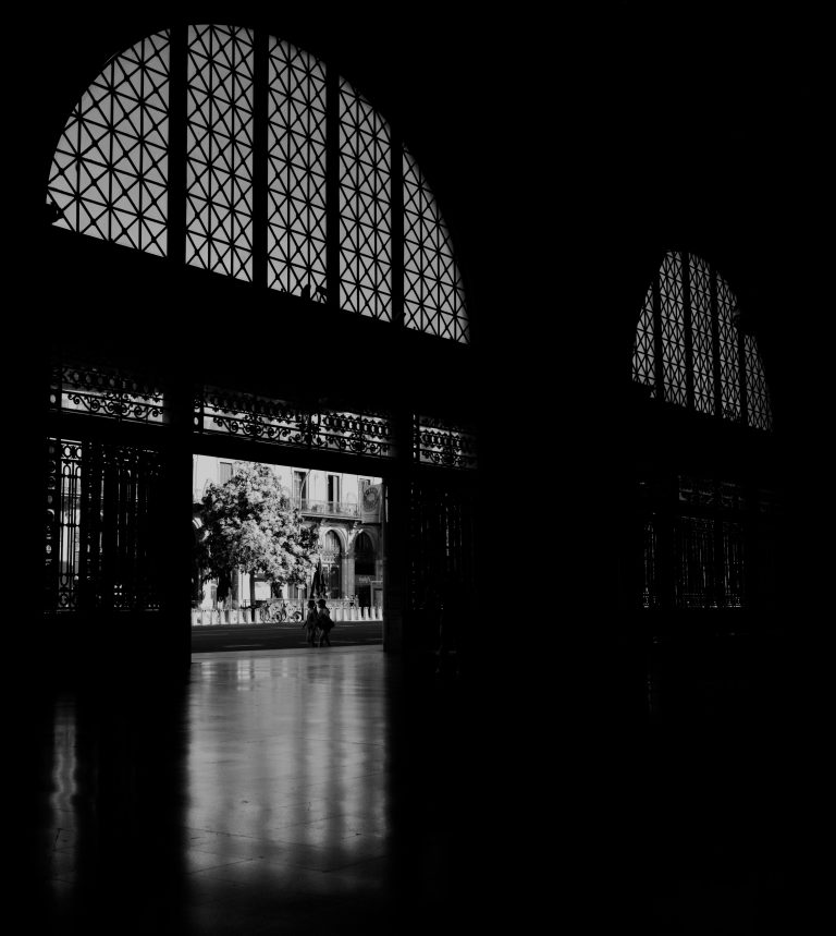Street photo in Zaragoza, Spain by David Sheppard