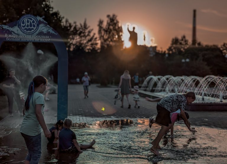 Street photo in Gomel, Belarus by Andrey Bazylev