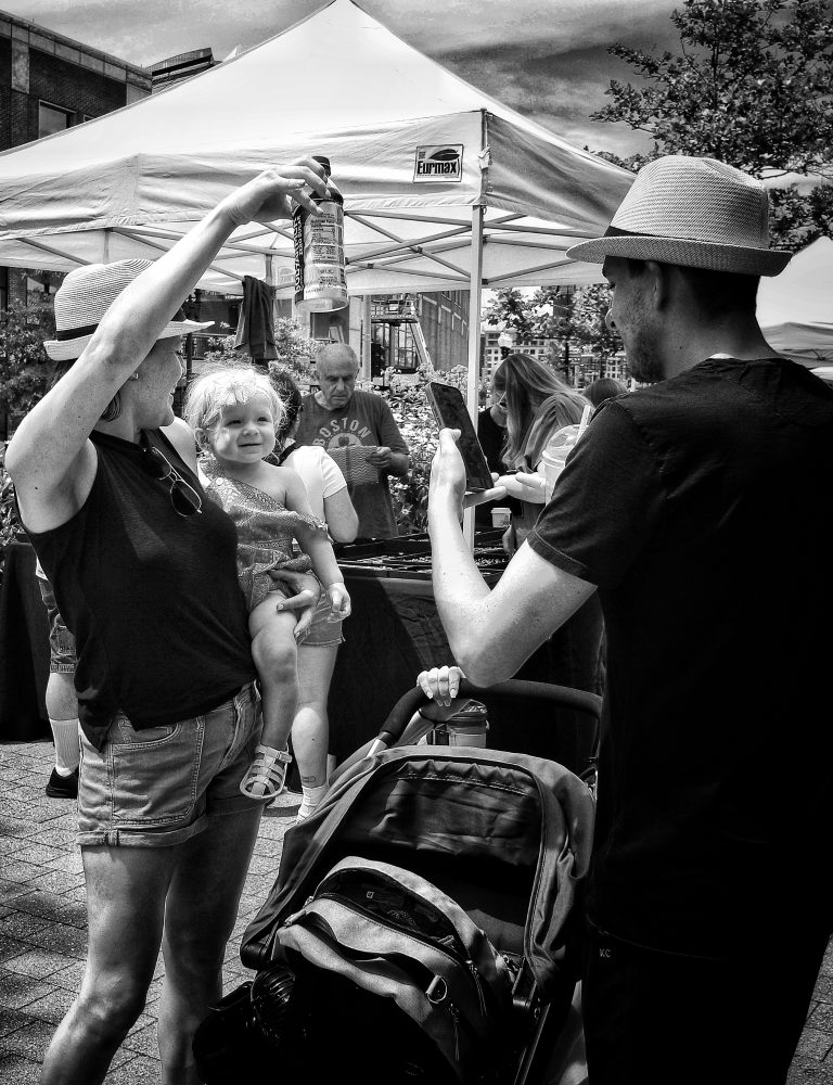 Street photo in Hampton, United States by Manuel Ricardo Pérez