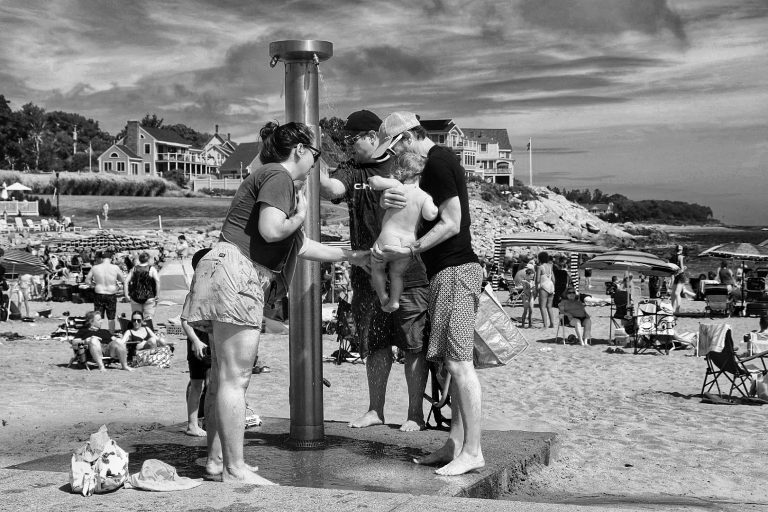 Street photo in York, United States by Manuel Ricardo Pérez