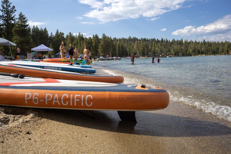 Street photo in Lake Tahoe, United States by Francis ___