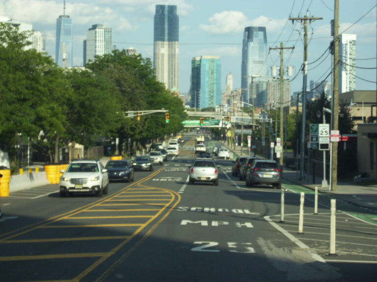 Street photo in Jersey City, United States by Kendra Ozoigbo