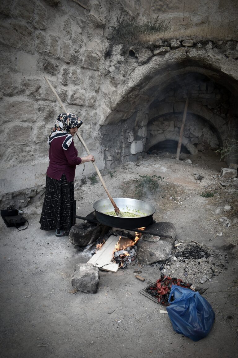 Street photo in Avanos, Turkey by Rodrigo Marcotich