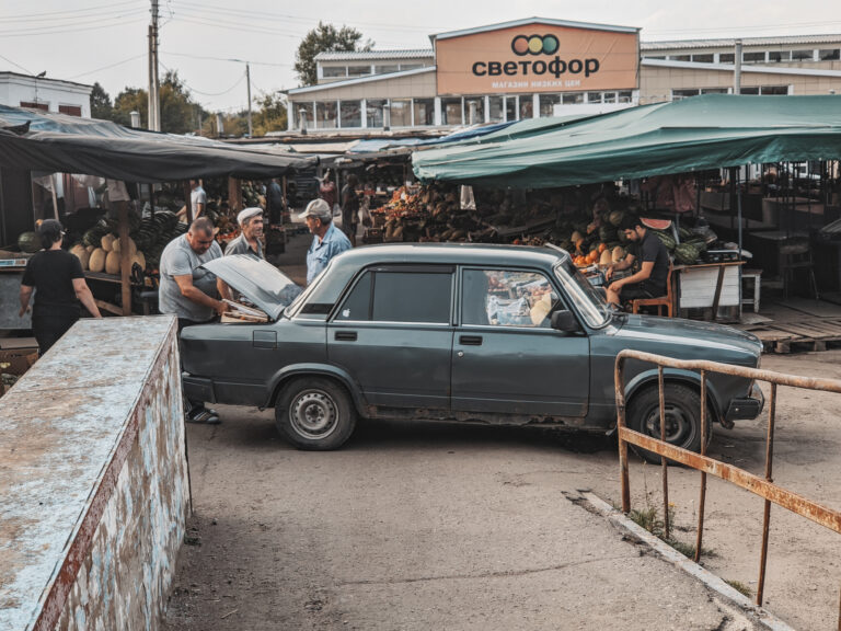 Photo by Victor Visight