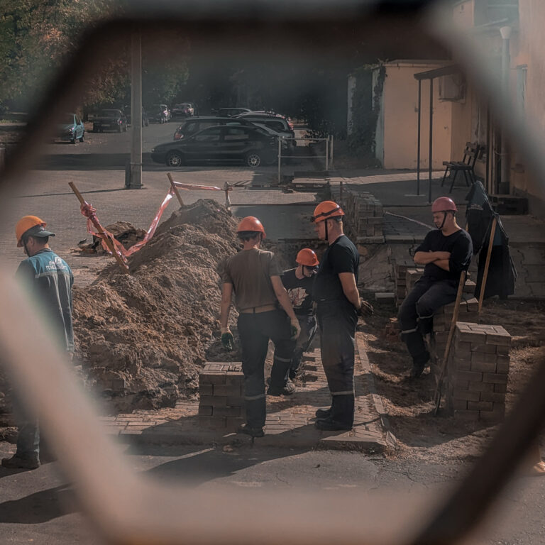 Street photo in Gomel, Belarus by Andrey Bazylev