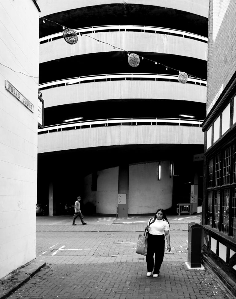 Street photo in Worcester, United Kingdom by Chris Bennett