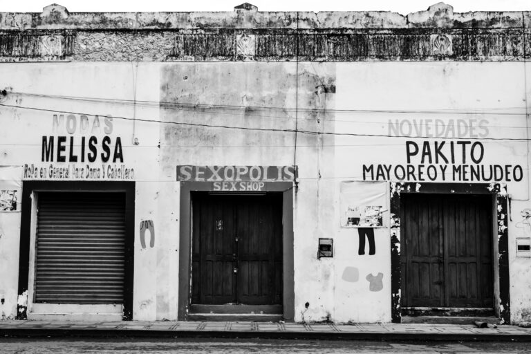 Street photo in Merida, Mexico by Duncan Aitken