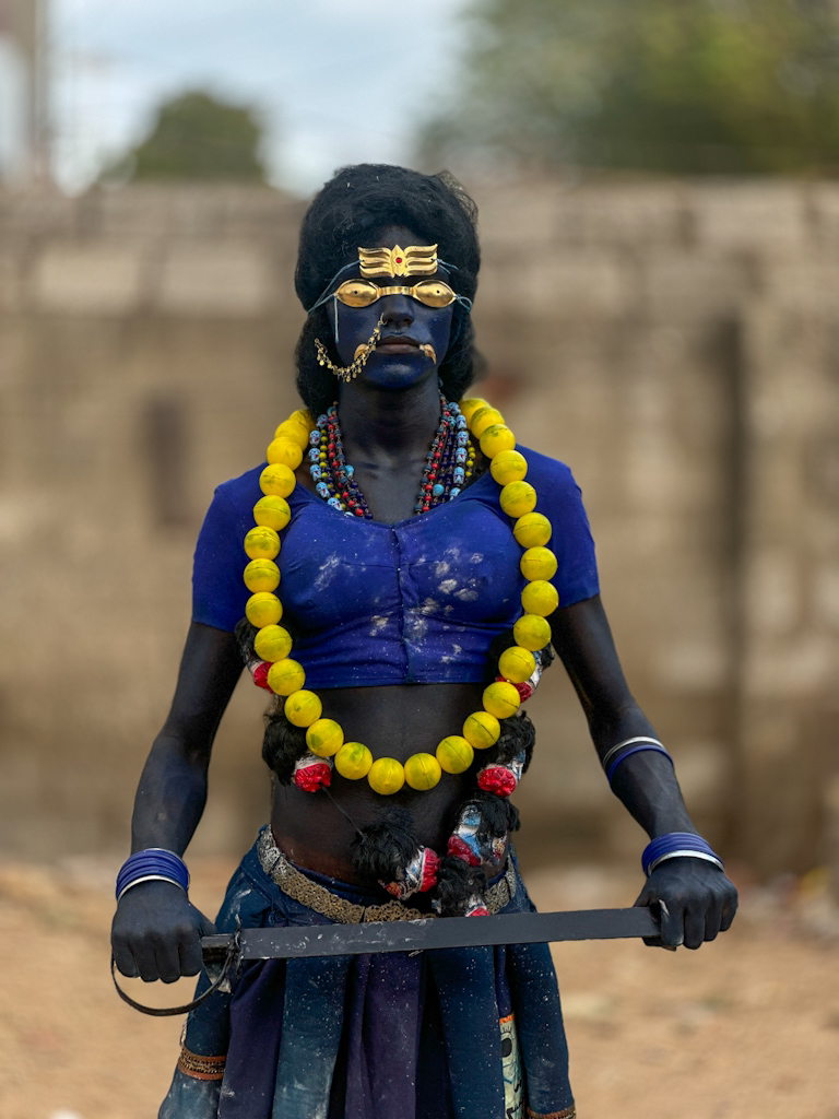 Street photo in Aalagashesha Puram, India by EM Rajeev