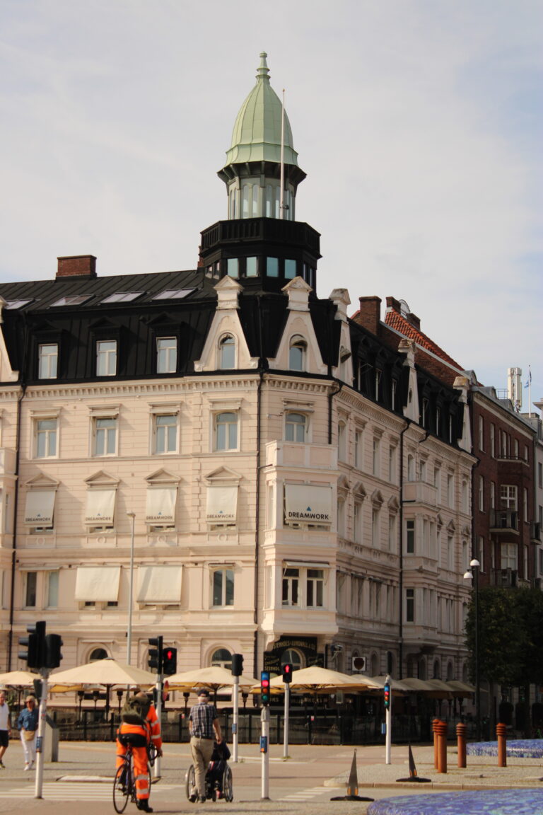 Street photo in Helsingborg, Sweden by yassin kj