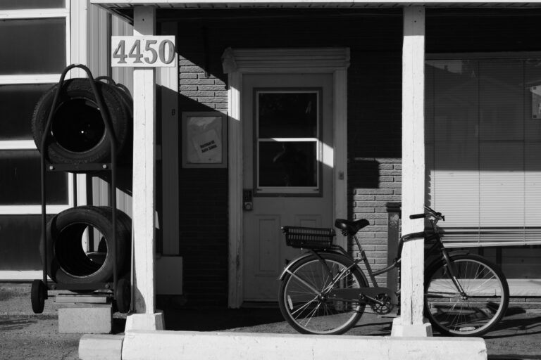 Street photo in Lincoln, Canada by Jay Feenstra
