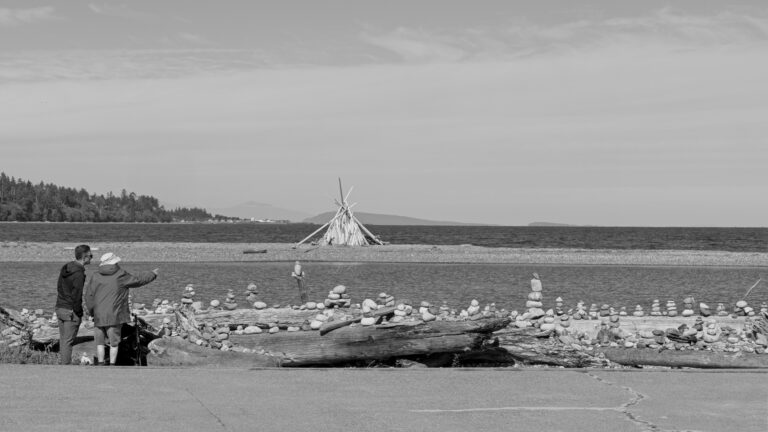 Street photo in Nanaimo, Canada by Mike Carter