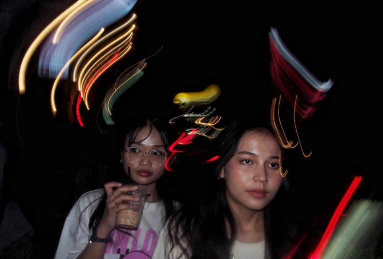 Street photo in Bandung, Indonesia by Raka Onex