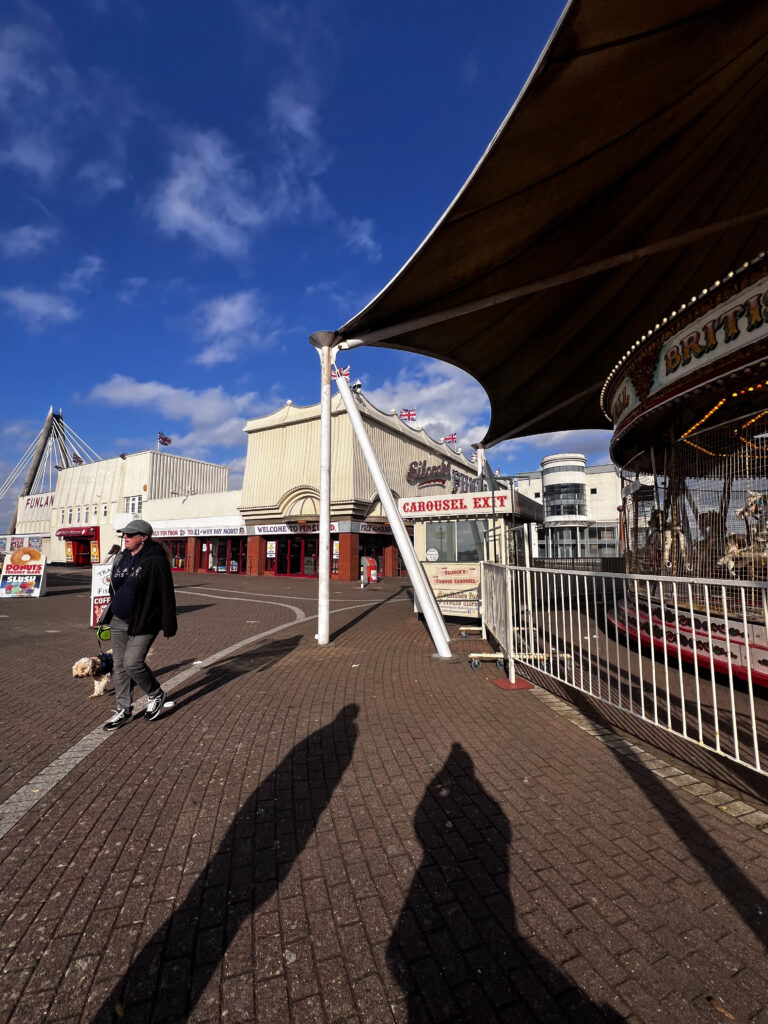 Street photo in Southport, United Kingdom by Benilda Beretta