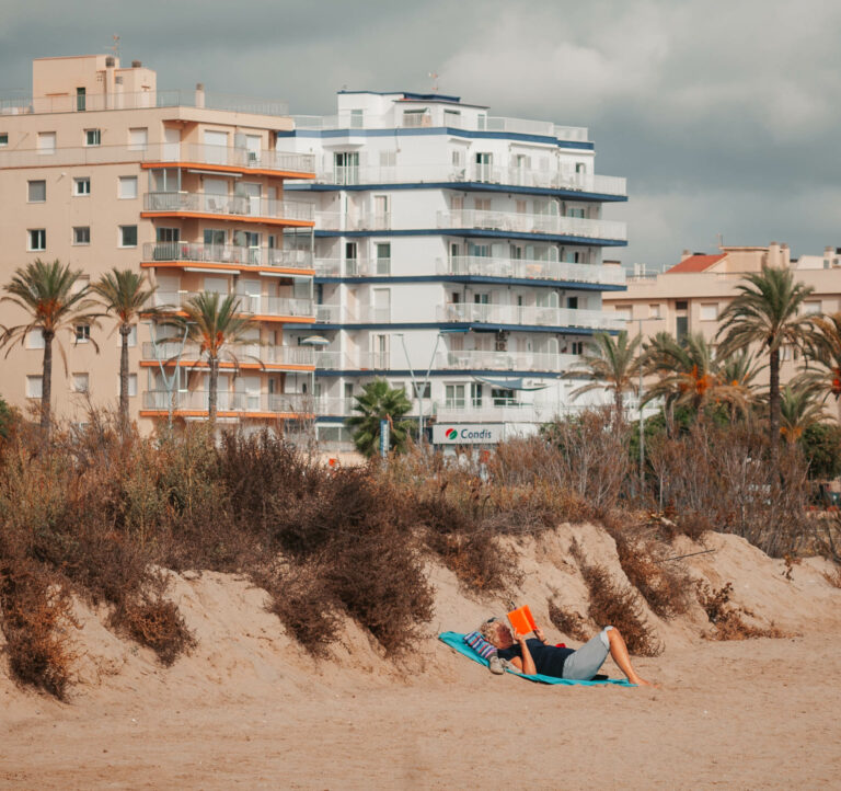 Street photo in Segur de Calafell, Spain by Q. Bo