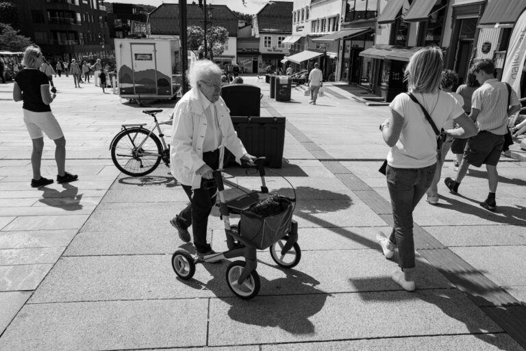 Street photo in Tønsberg, Norway by Krzysztof Hoffman