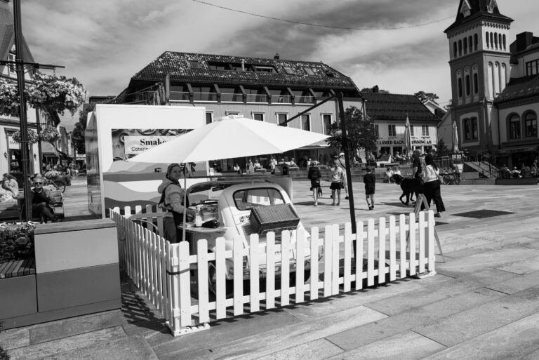 Street photo in Tønsberg, Norway by Krzysztof Hoffman