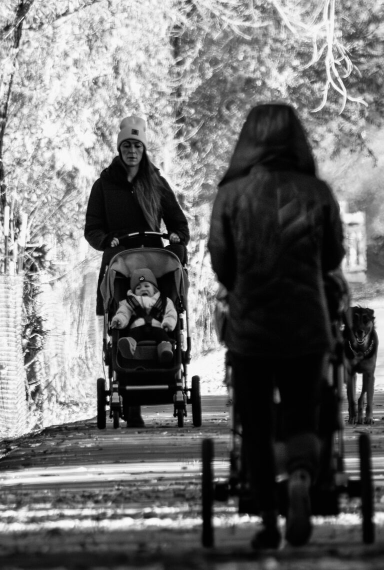 Street photo in Saratoga Springs, United States by Dan Lawyer