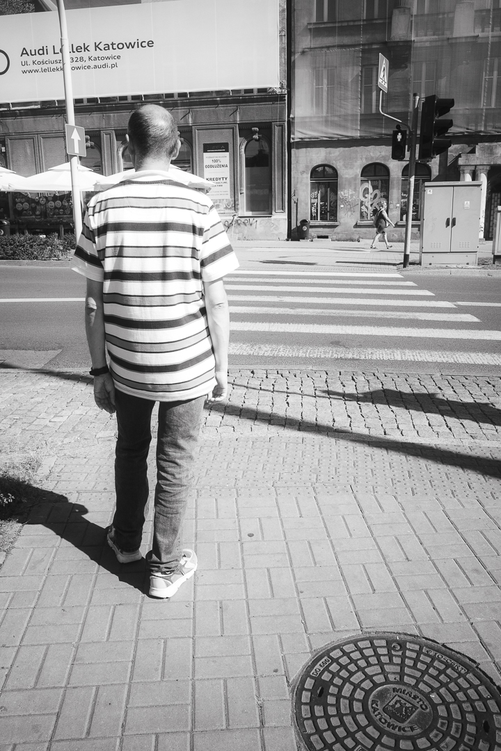 Street photo in Katowice, Poland by Dawid Lagiewka
