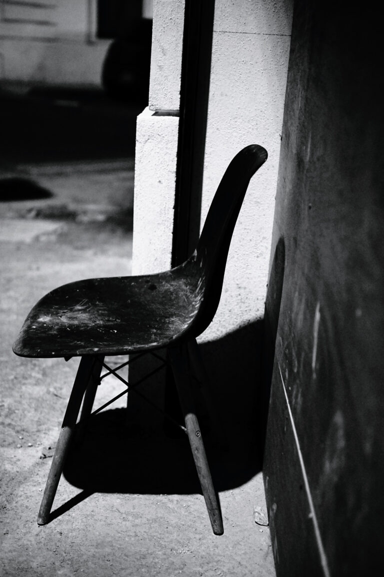 Street photo in Valletta, Malta by Gregor Scheminski