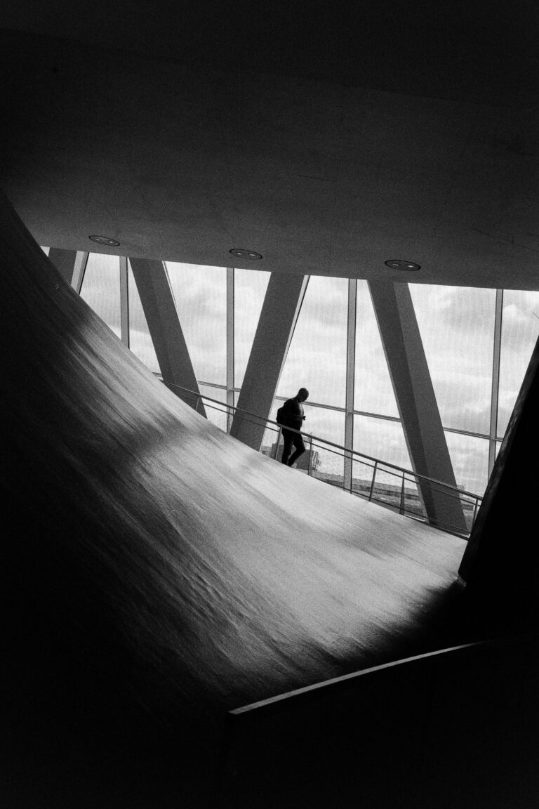 Street photo in Stuttgart, Germany by Daniel Wahl