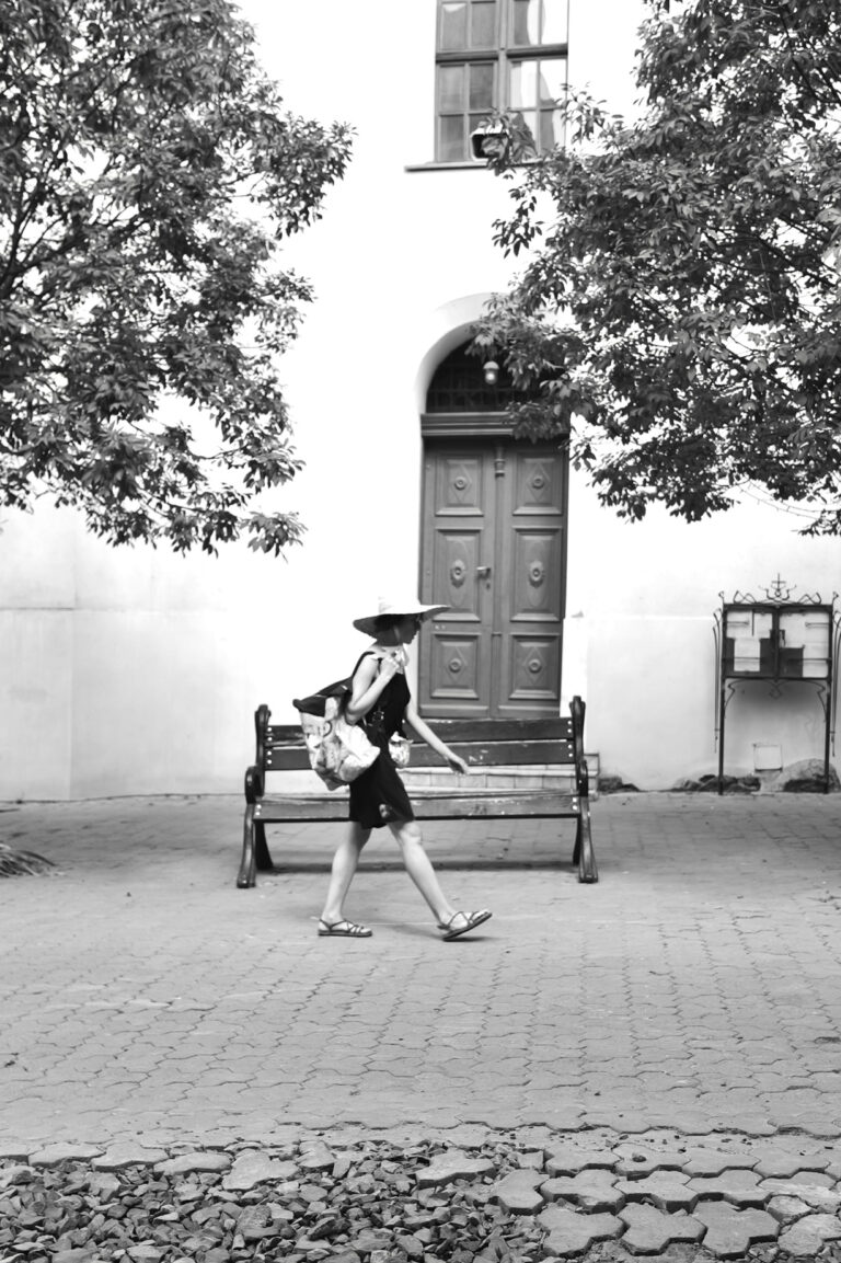 Street photo in Uzhhorod, Ukraine by Ros Trotsiuk