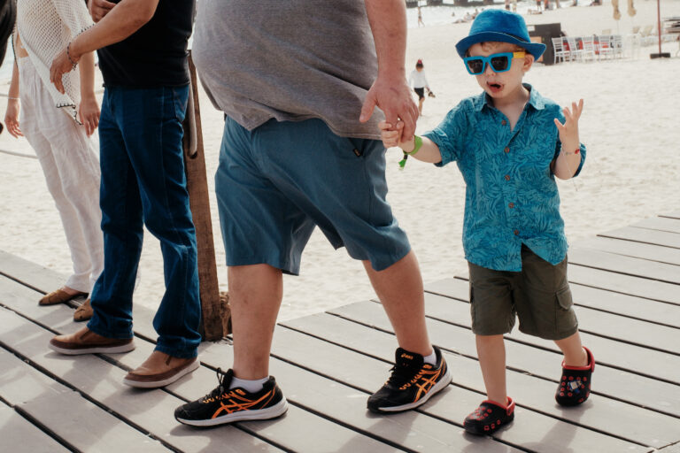 Street photo in Playa del Carmen, Mexico by Krishnasharan Das