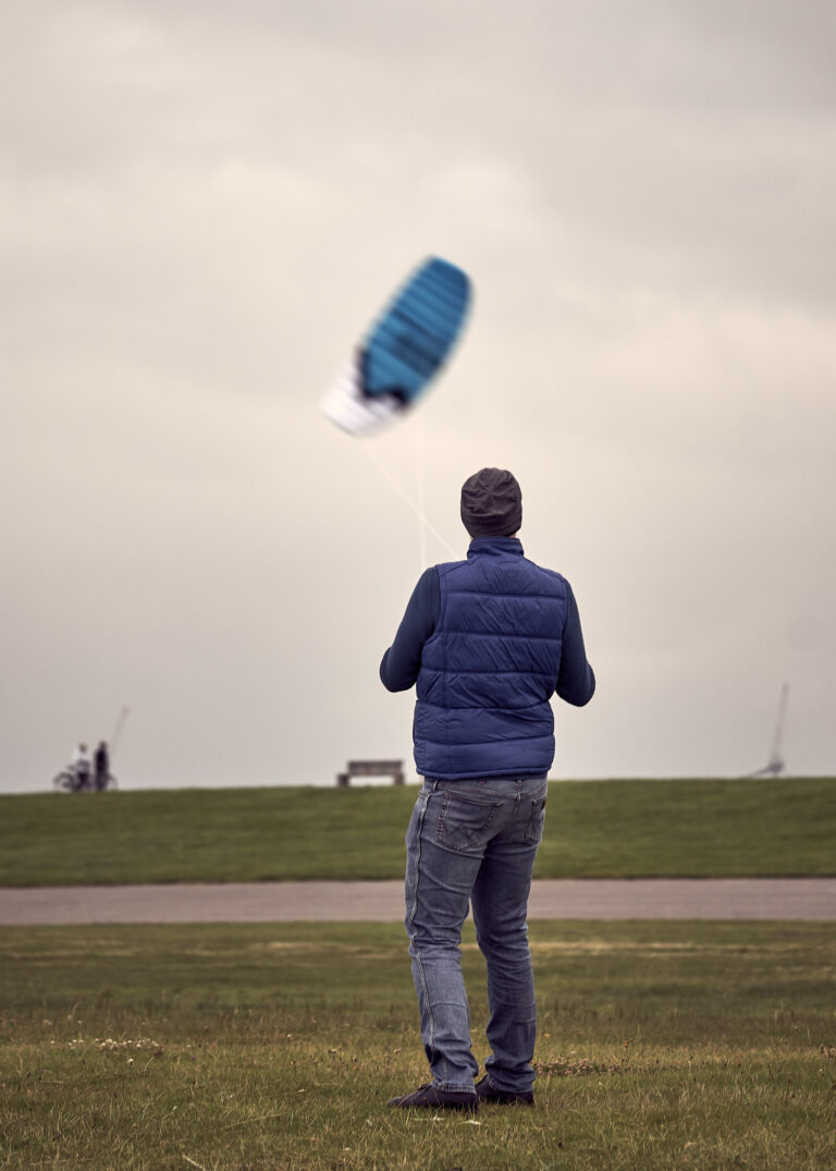 Street photo in Neuharlingersiel, Germany by Thomas Götze