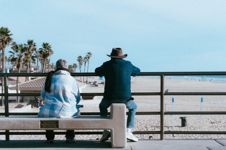 Street photo in Huntington Beach, United States by Kim Hoang
