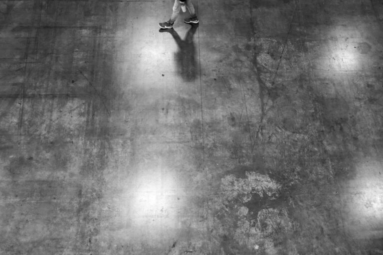 Street photo in Salt Lake City, United States by Dan Lawyer