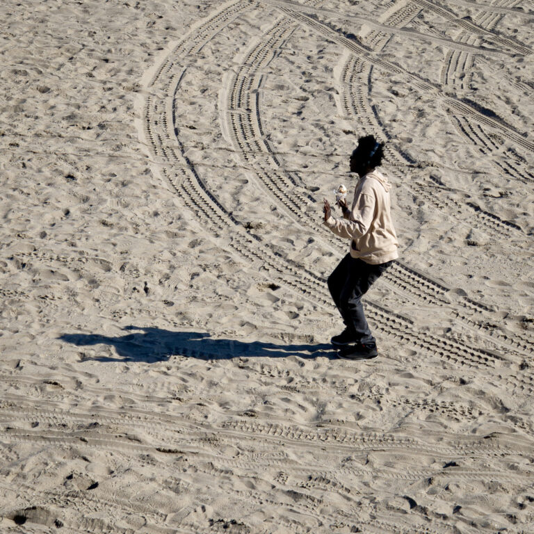 Street photo in Santa Monica, United States by Dan Lawyer