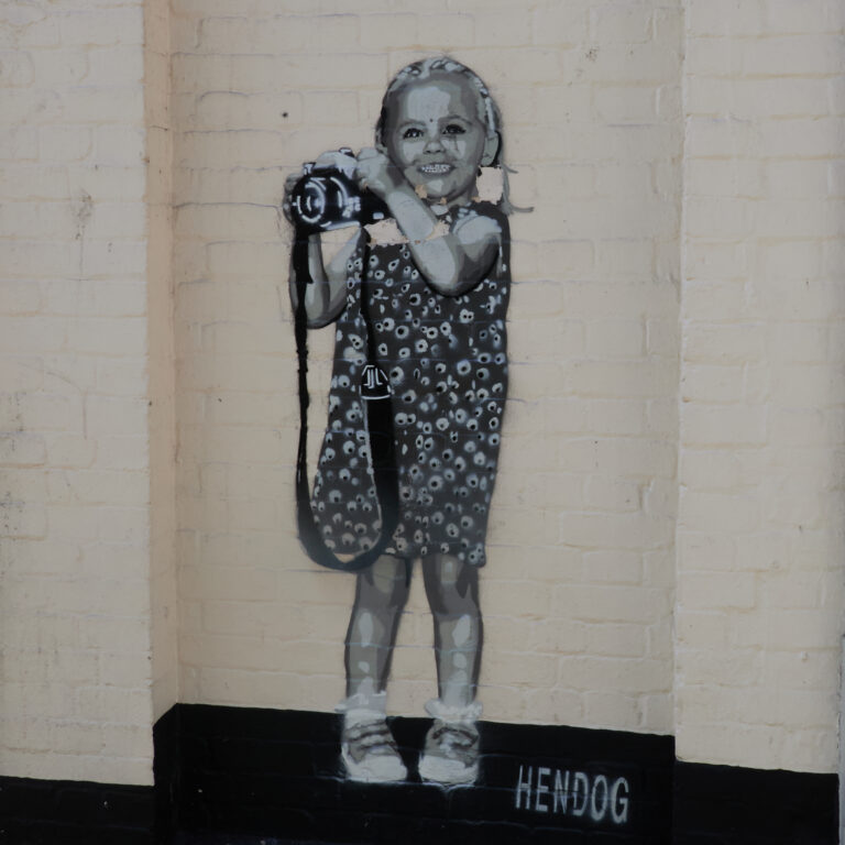 Street photo in Salisbury, United Kingdom by Phil Smith