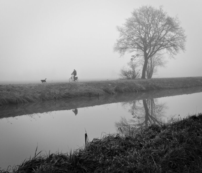 Street photo in Veelerveen, Netherlands by Marcel Konstapel