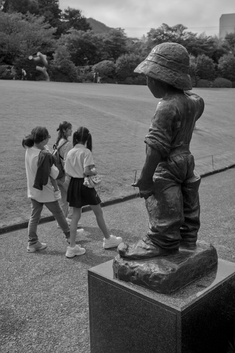 Street photo in Hakone, Japan by Black Pixel