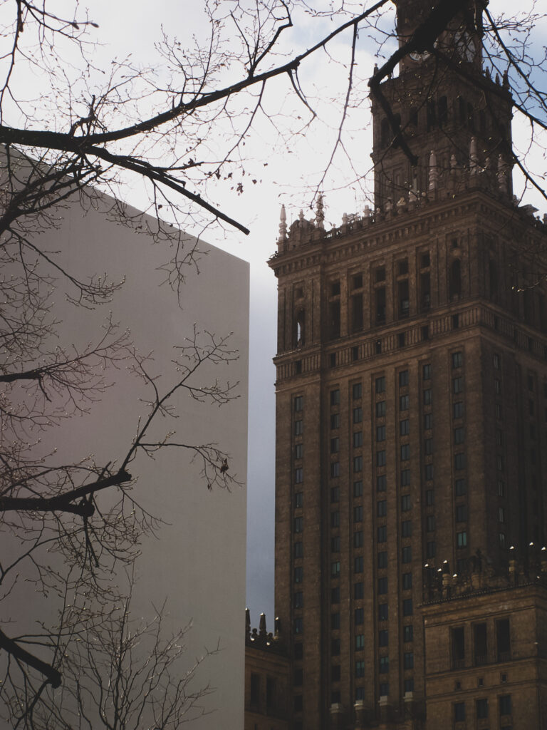 Street photo in Warsaw, Poland by Tomasz Hankus