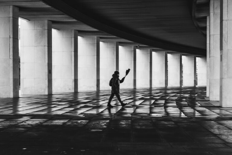 Street photo in Moscow, Russia by Rinat Fattakhov