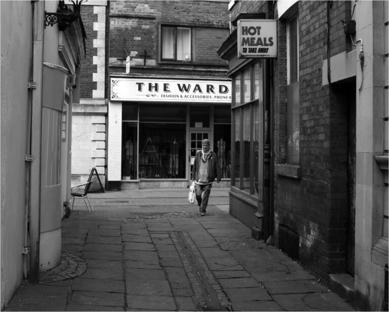 Street photo in Brigg, United Kingdom by Chris Bennett