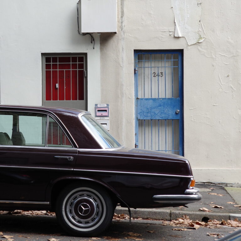 Street photo in Sydney, Australia by hotpot :)